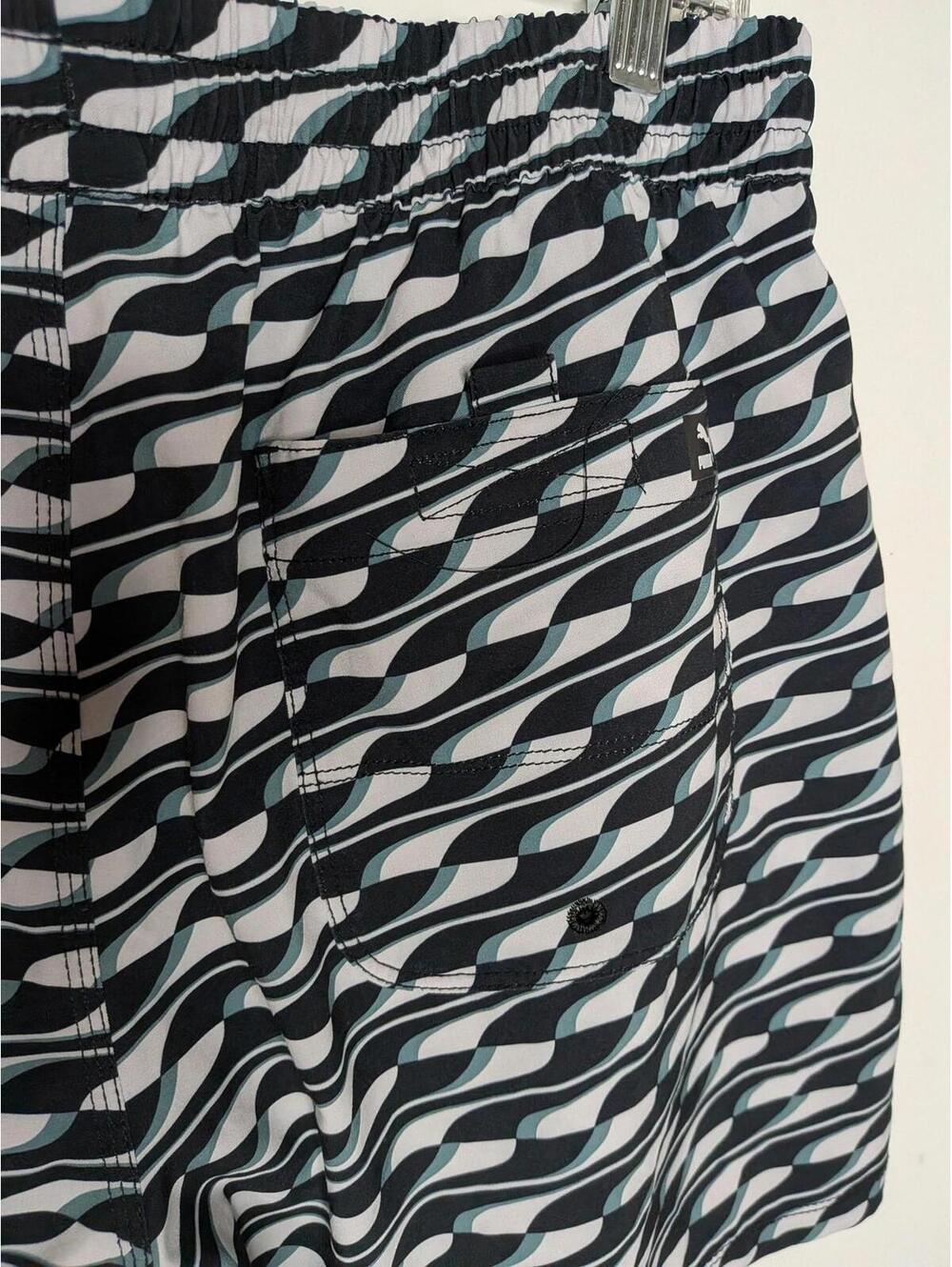 Puma Swim Shorts Mens Large Black Wave Stripe Elastic Waist Lined Trunks Pockets - Picture 7 of 8